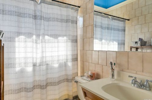 54 Kilburn Ave, Huntington Station NY 11746-1526 exterior