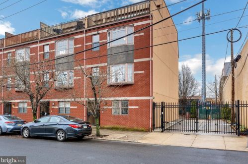 116 Dickinson St, Philadelphia, PA 19147-6108