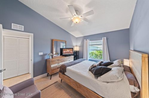 3010 Newfound Harbor Dr, Merritt Island FL 32952-2624 exterior