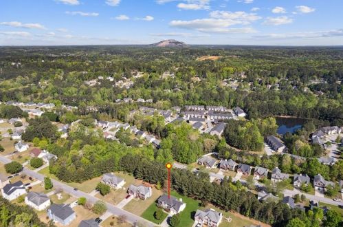 1560 Rogers Crossing Dr, Lithonia GA  30058-7005 exterior