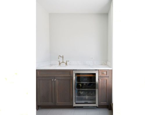 2734 Magnolia Ave, Chicago IL 60660-1909 exterior