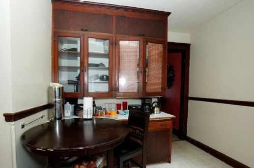 2943 Newhall St, Milwaukee WI 53211-3224 exterior