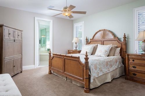 1005 Barcarmil Way, Naples FL 34110-0907 exterior