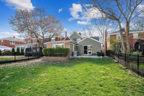 9323 Claremont Ave, Chicago IL 60643-6719 exterior