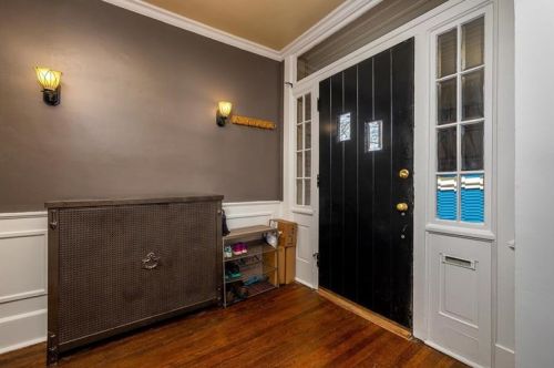 6338 Forward Ave, Pittsburgh PA 15217-2266 exterior