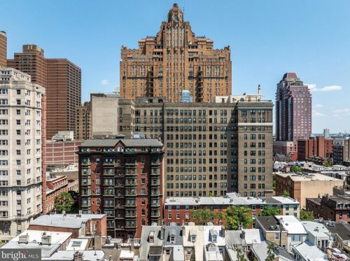 310 16th St, Philadelphia PA  19102-4907 exterior