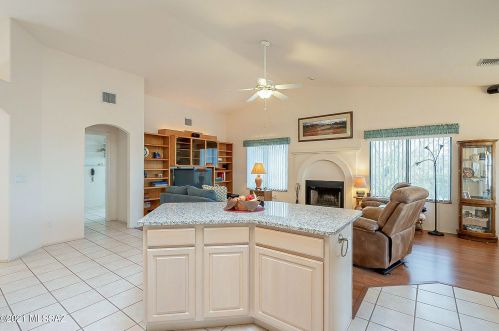 2621 Peter Seward Dr, Tucson AZ 85745-9611 exterior