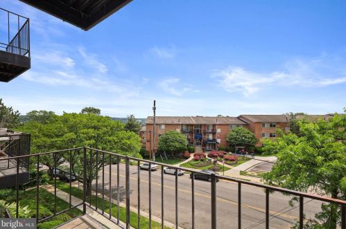 424 Armistead St, Alexandria VA 22312-2852 exterior