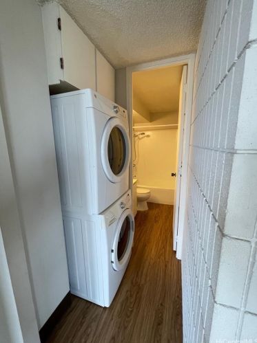 1099 Ala Napunani St, Honolulu HI  96818-1760 exterior