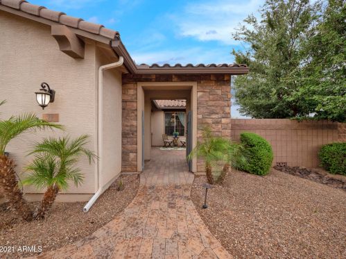 73 Crescent Way, Chandler AZ  85248-5150 exterior