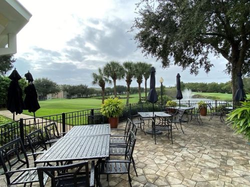 2855 Cypress Trace Cir, Naples FL 34119-8466 exterior