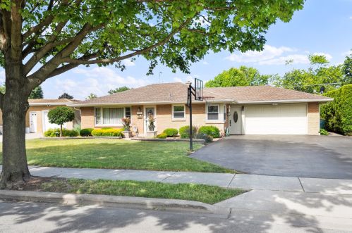 909 Alann Dr, Joliet, IL 60435-3822