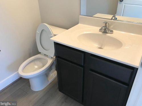 14227 Travilah Rd, Rockville MD  20850 exterior