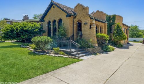 10212 Oakley Ave, Chicago, IL 60643-1916