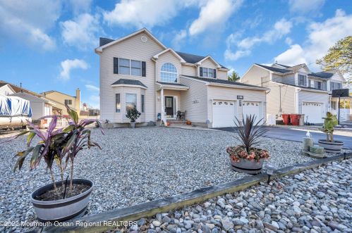 20 Island Rd, Berkeley Township, NJ 08721-3530