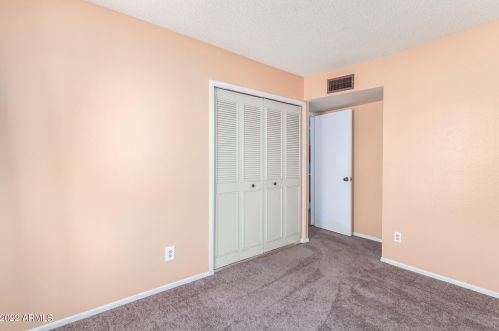 1829 Ardmore Dr, Phoenix AZ  85042-8038 exterior