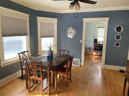 1114 11th St, Manitowoc, WI 54220-5217