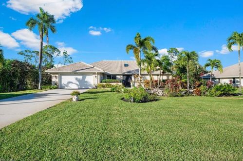 2219 Noble Ct, Naples FL 34110-1023 exterior
