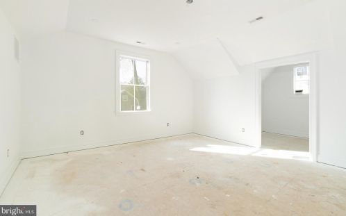 207 Gorgas Ln, Philadelphia PA 19119-1324 exterior