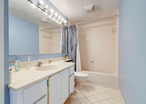 311 Live Oak Ln, Boynton Beach FL 33436-7107 exterior