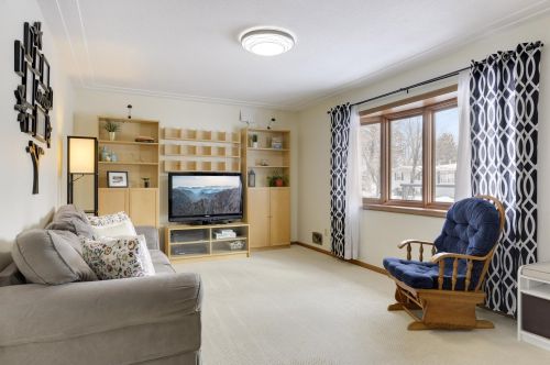 5107 Greenwood Dr, Saint Paul, MN 55112-4834