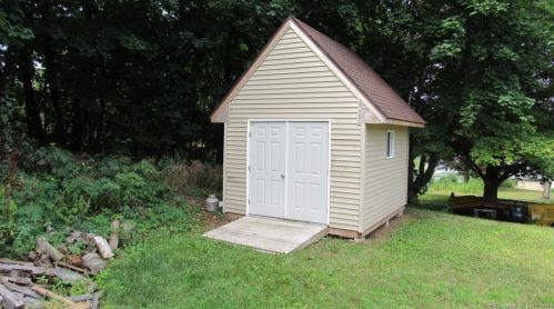 284 Laurel Hill Rd, Torrington, CT 06790-5713