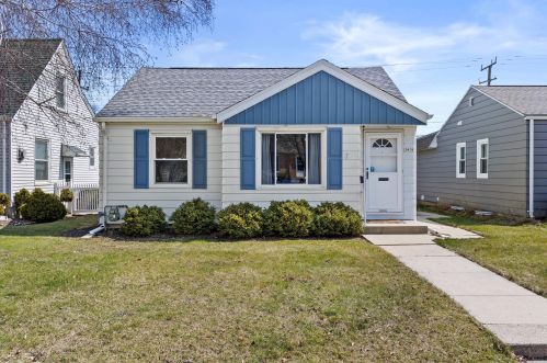 3418 92nd St, Milwaukee WI  53227-4418 exterior