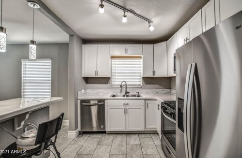 1512 Cypress St, Phoenix AZ 85009-2808 exterior