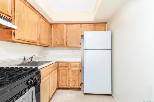 2001 Prospect Ave, Bronx NY 10459-3959 exterior