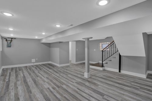 7351 Michigan Ave, Chicago IL 60619-5603 exterior