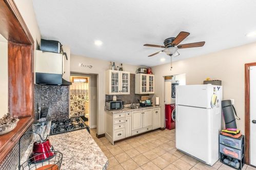 23 Wait St, Springfield MA  01104-1939 exterior