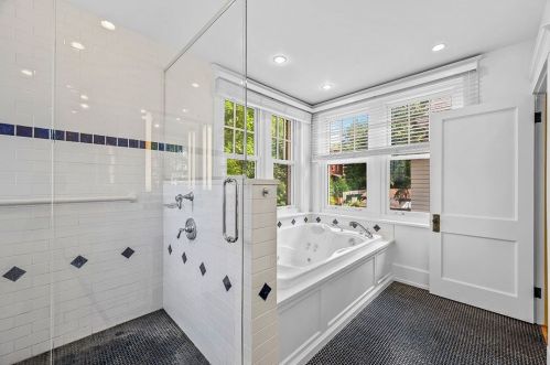 5701 Elgin St, Pittsburgh PA 15206-1635 exterior