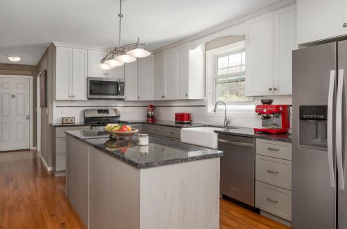 55 Fieldstone Dr, Dover, NH 03820-6101