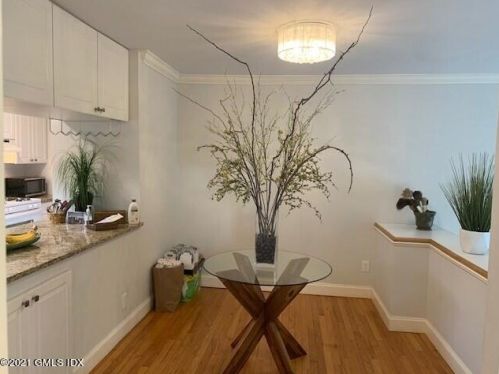 112 Elm St, Greenwich CT 06830-6639 exterior