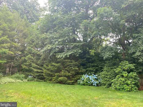 850 Zermatt Dr, Hummelstown PA  17036-9706 exterior