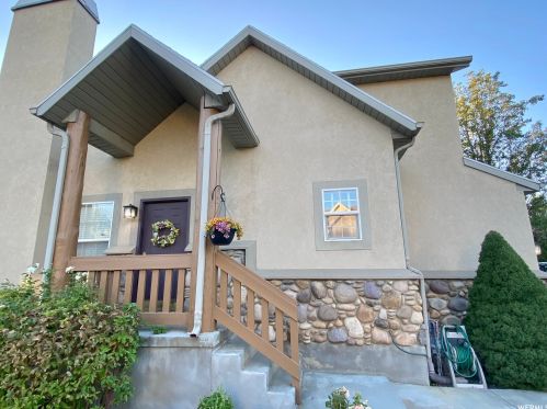 9450 Meckailee Cv, Sandy UT 84070 exterior