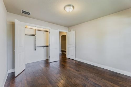 6928 Bay City Bnd, Austin TX 78725-2938 exterior