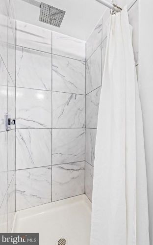 610 Roxboro Pl, Washington DC  20011-1254 exterior