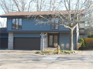 7032 Windward Hills Dr, Cleveland OH  44141-2441 exterior