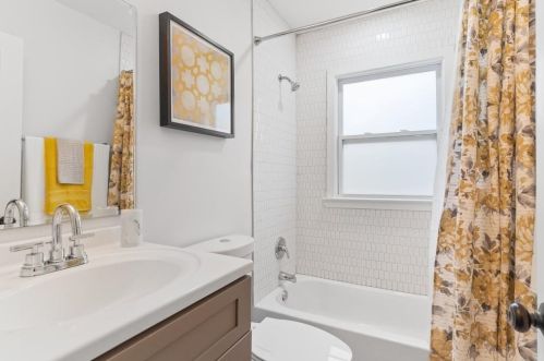 2074 Arlington Cir, Atlanta GA 30318-6380 exterior