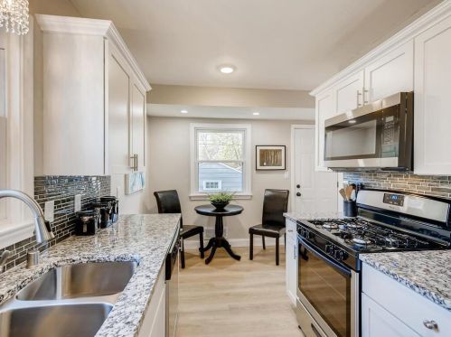 1648 Idaho Ave, Saint Paul MN  55106-1318 exterior