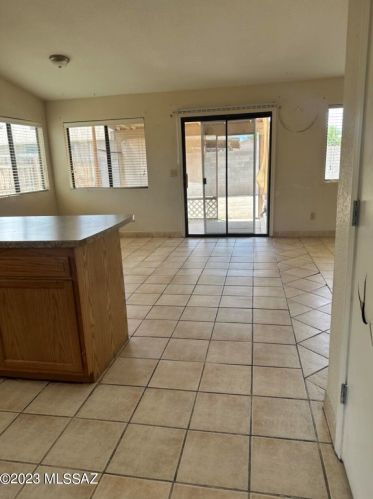 1765 Ransom Oaks Dr, Tucson AZ 85746-3173 exterior