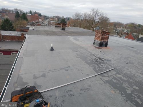 518 Manor St, Lancaster PA 17603-5215 exterior