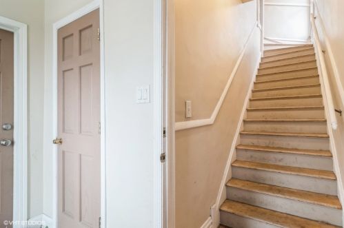 4326 Avers Ave, Chicago, IL 60618-1072