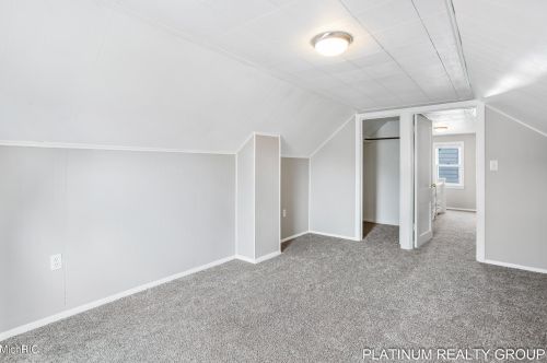 3013 Roosevelt Rd, Meskegon MI 49441-3905 exterior