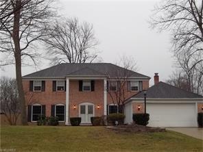 16933 Meadows Cir, Cleveland OH  44136-6232 exterior