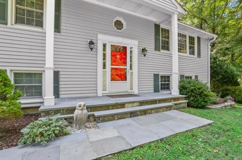 34 Grey Holw Rd, Norwalk CT 06850-1306 exterior