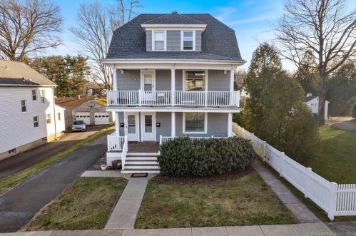 51 Dutton St, Wallingford CT  06492-3201 exterior