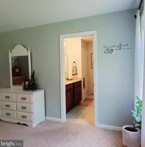 295 Fenwick Rd, Pilesgrove NJ exterior