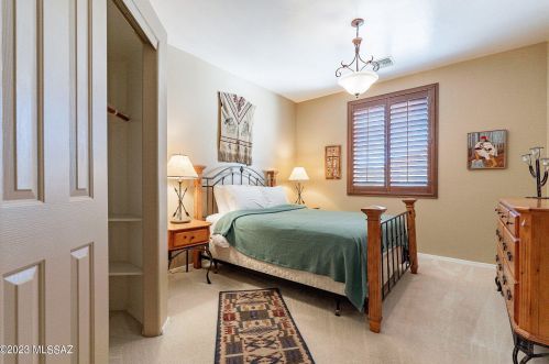 2651 Falcon View Dr, Tucson AZ  85713-4383 exterior